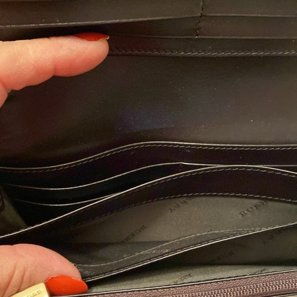 Burberry, leather continental wallet - Picture 9 of 10